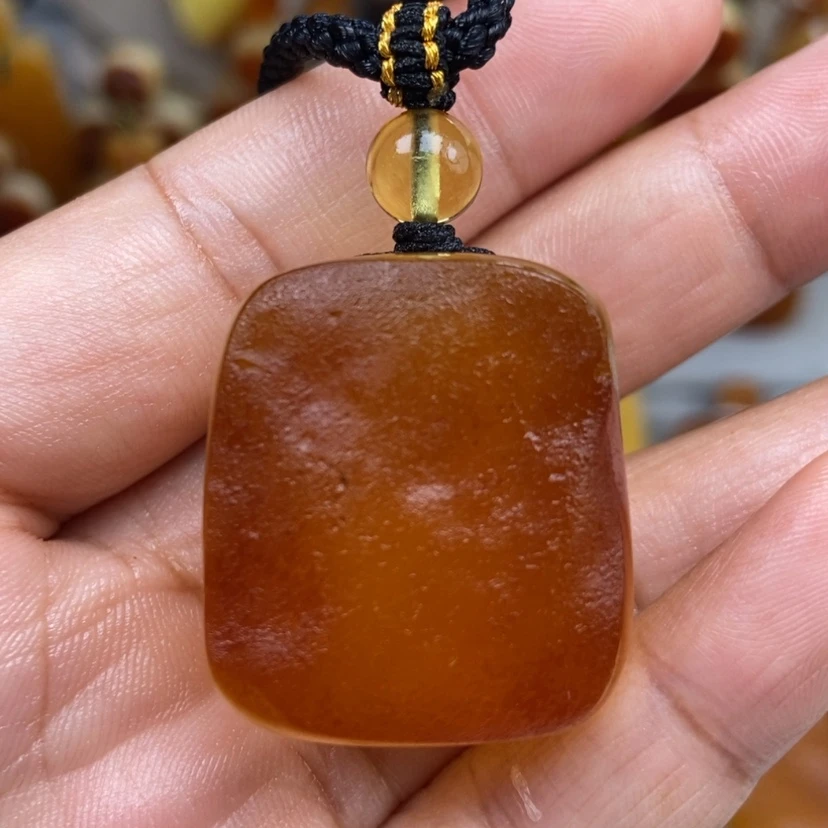 【闪购商品】琥珀颈饰未镶嵌