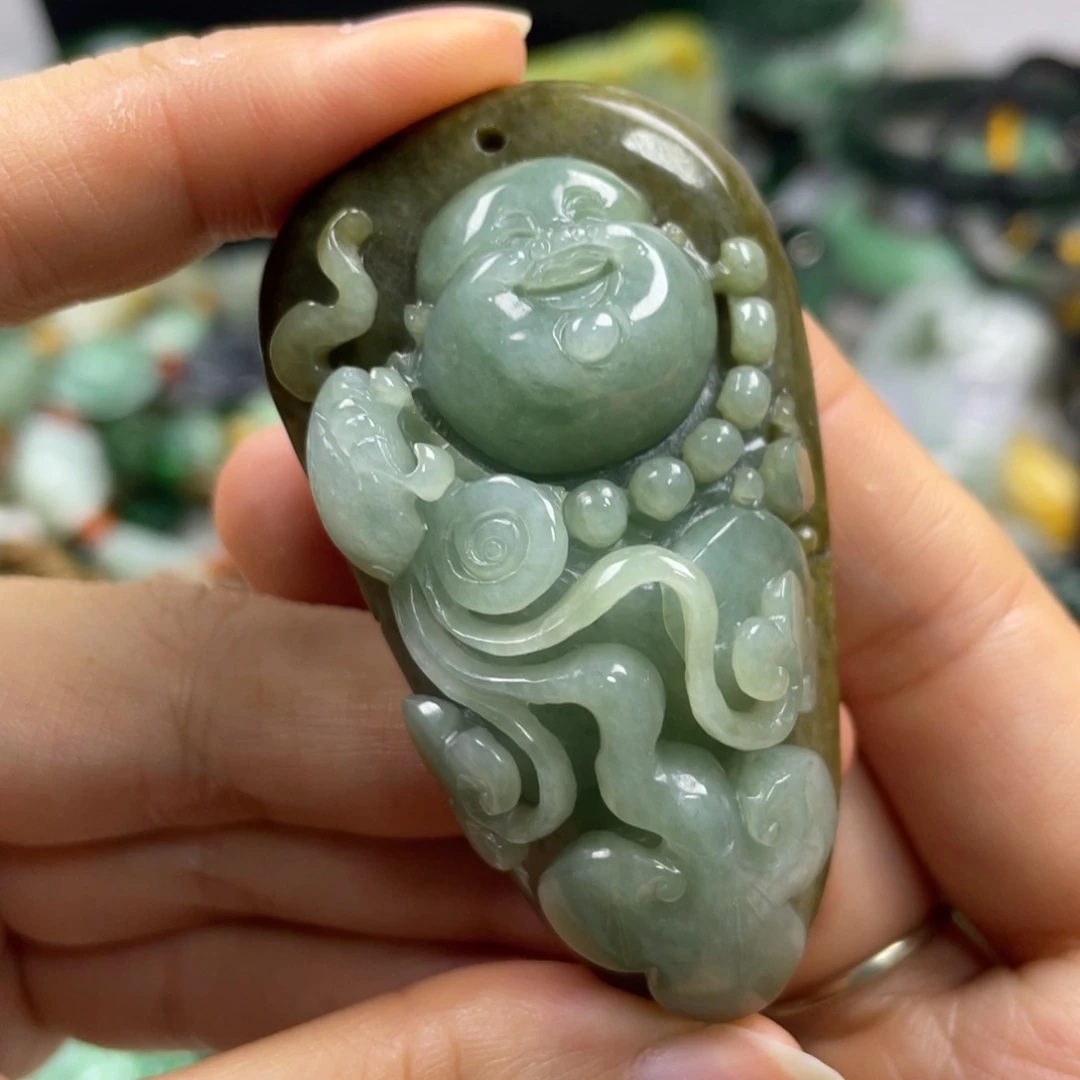 小****颈饰未镶嵌翡翠牌子