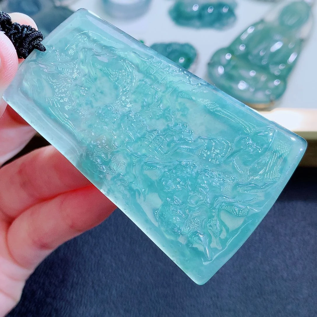 翡翠未镶嵌颈饰翡翠