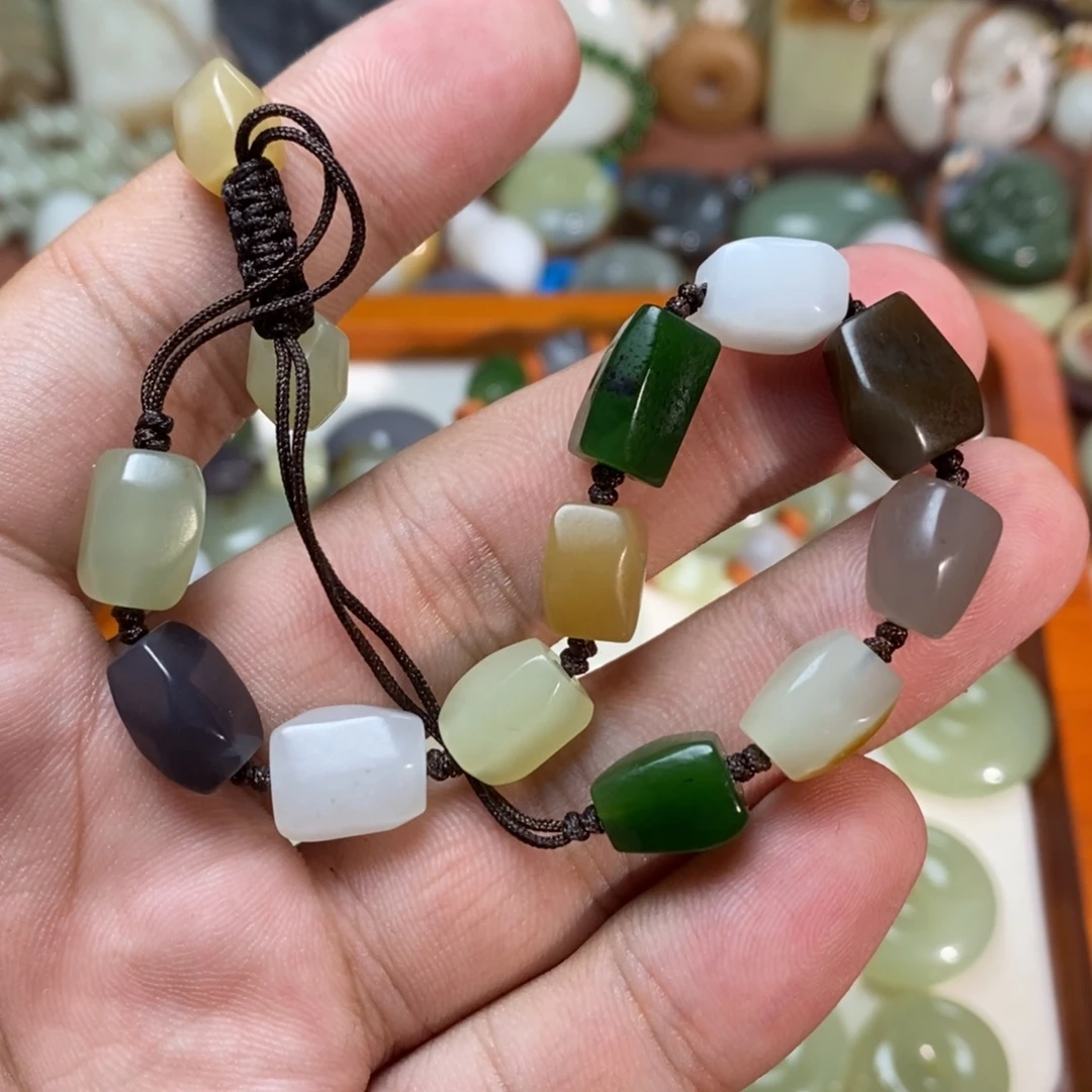 软***趴吊坠(不含链)未镶嵌和田玉