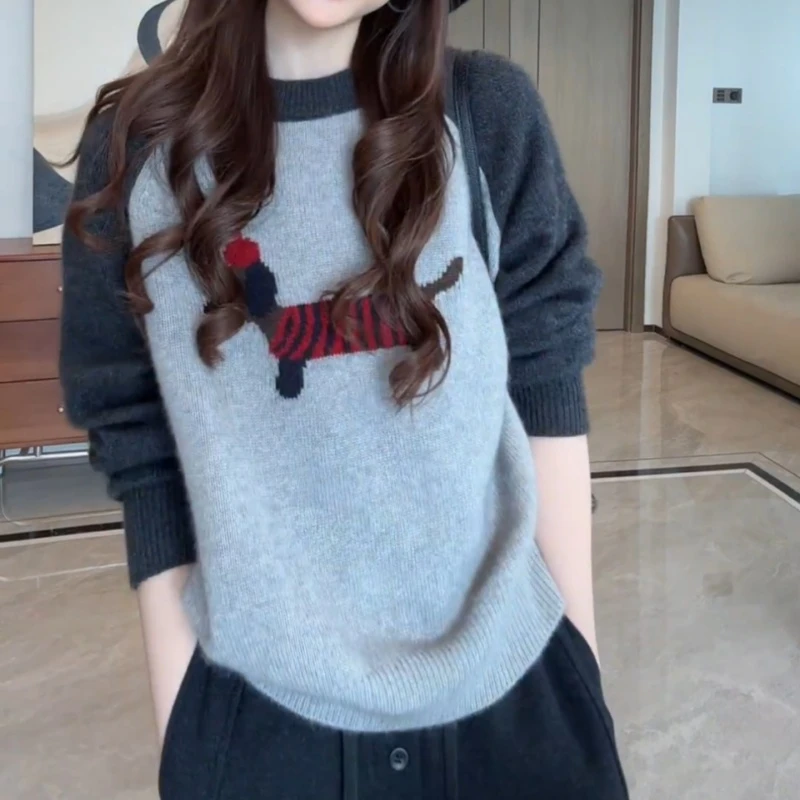 秋冬慵懒风减龄宽松百搭插肩袖小狗软糯套头针织上衣LK2506900