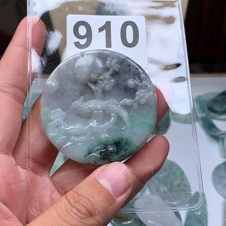 翡翠颈饰未镶嵌只**我翡翠