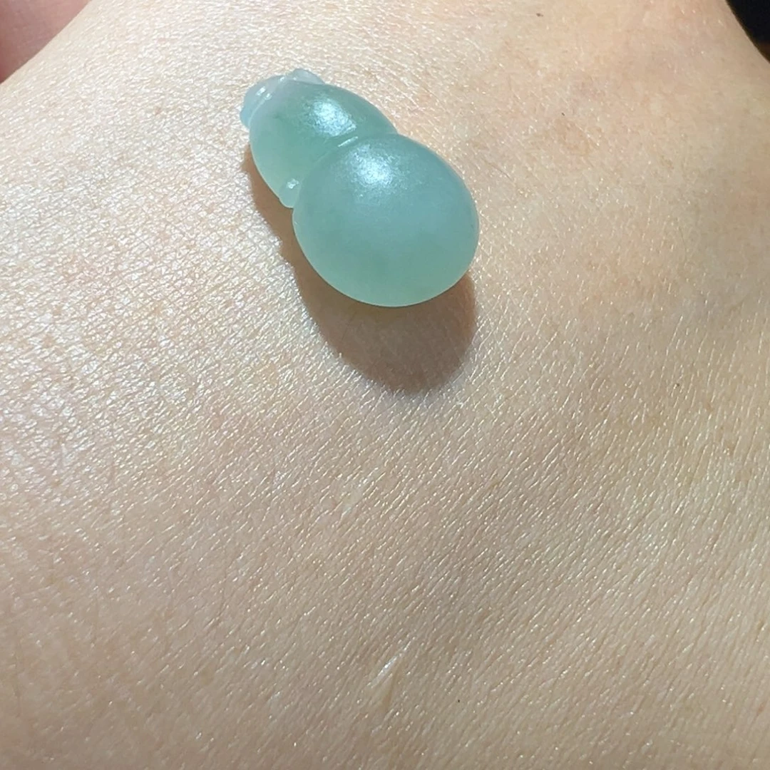 未镶嵌定制翡翠葫芦