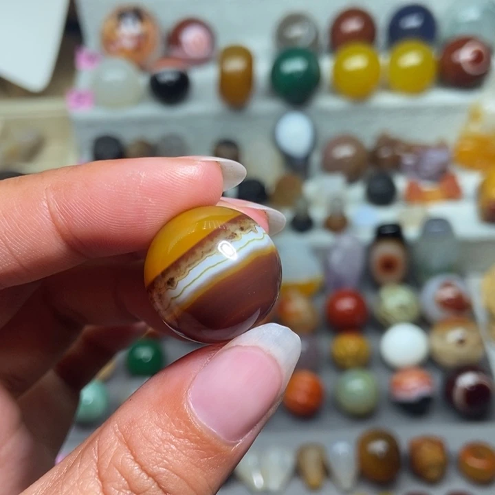 未镶嵌配珠玛瑙/玉髓白***语