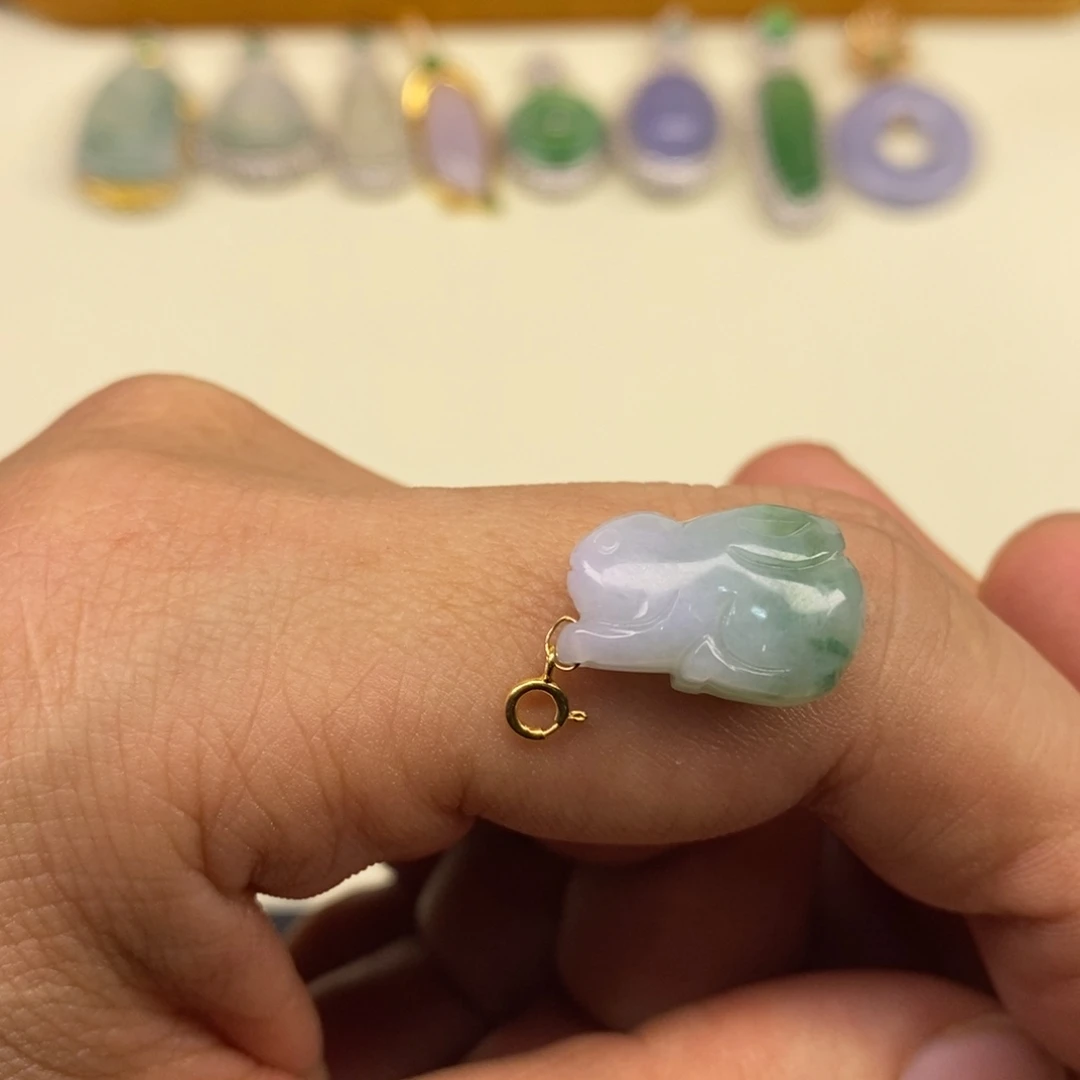 翡翠18K金镶嵌颈饰