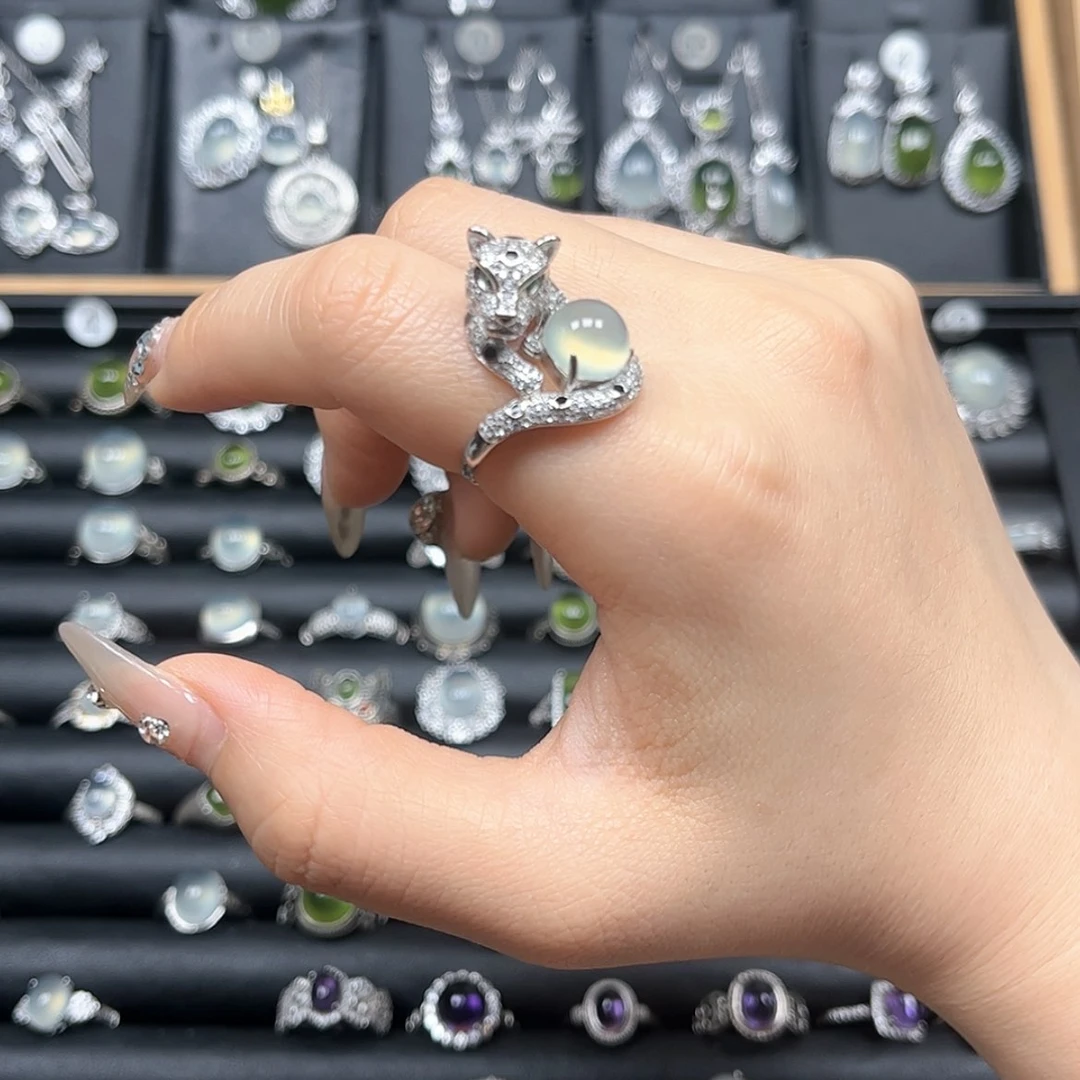 【闪购商品】岫玉戒指银S925镶嵌赵*虎