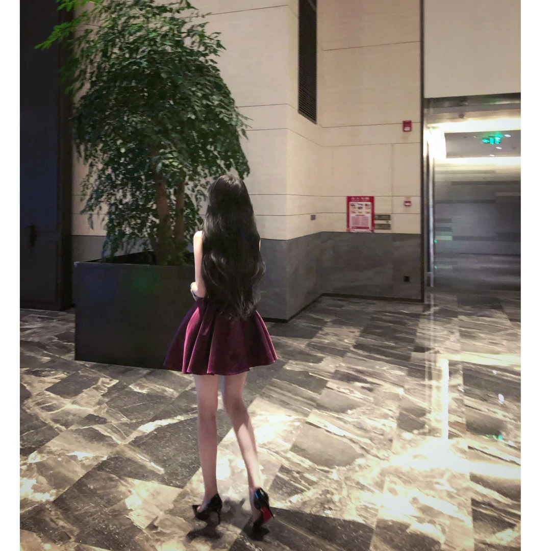 WW定制「璀璨人生」气质时尚显瘦轻奢网红收腰小众设计感连衣裙