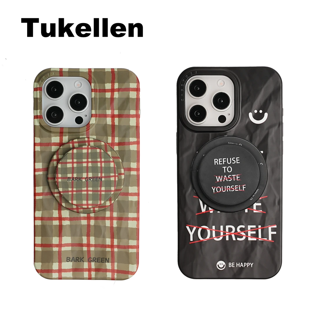 【Tukellen】个性黑底英文磁吸壳适用苹果16/15/14/13promax手机壳