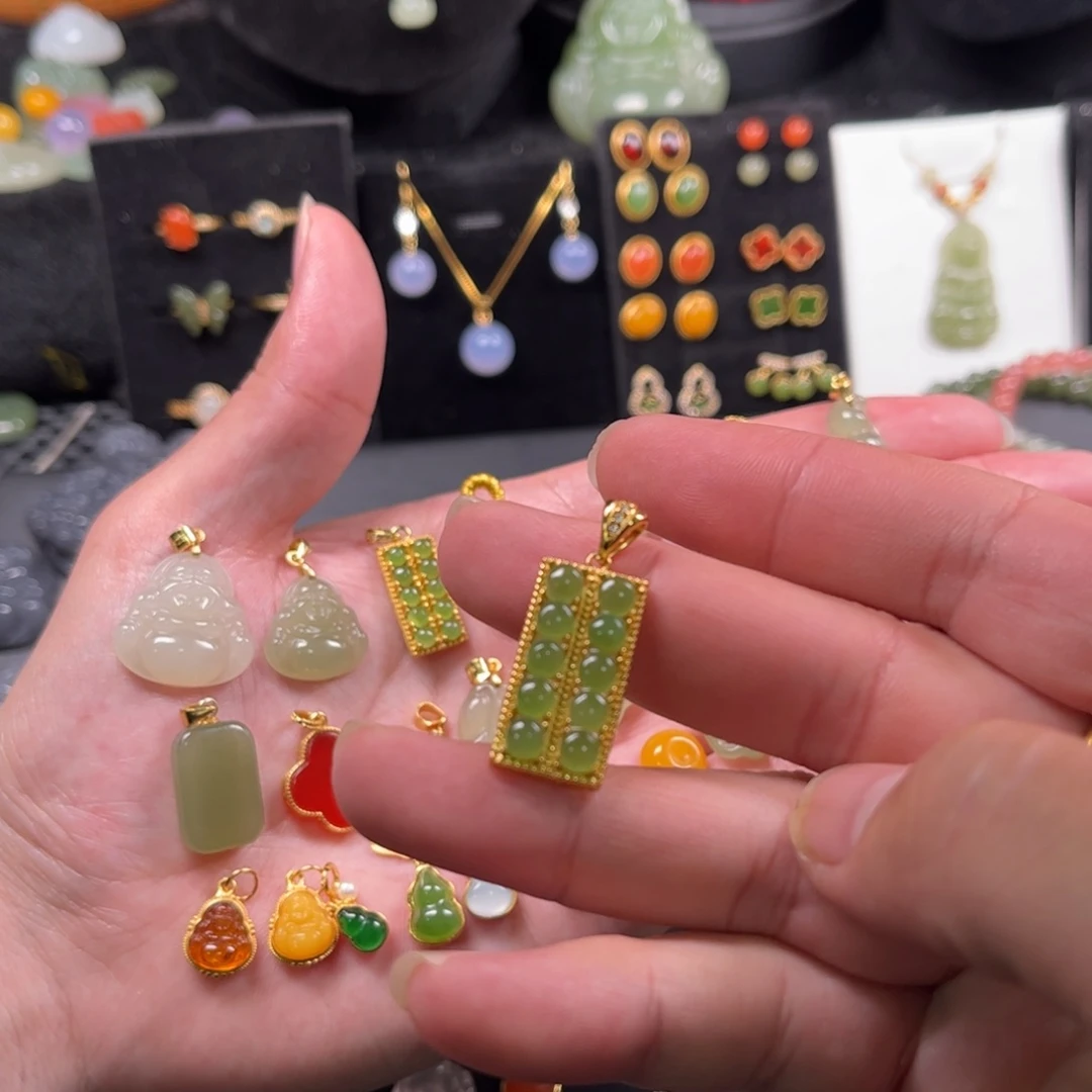 颈饰银S925镶嵌和田玉