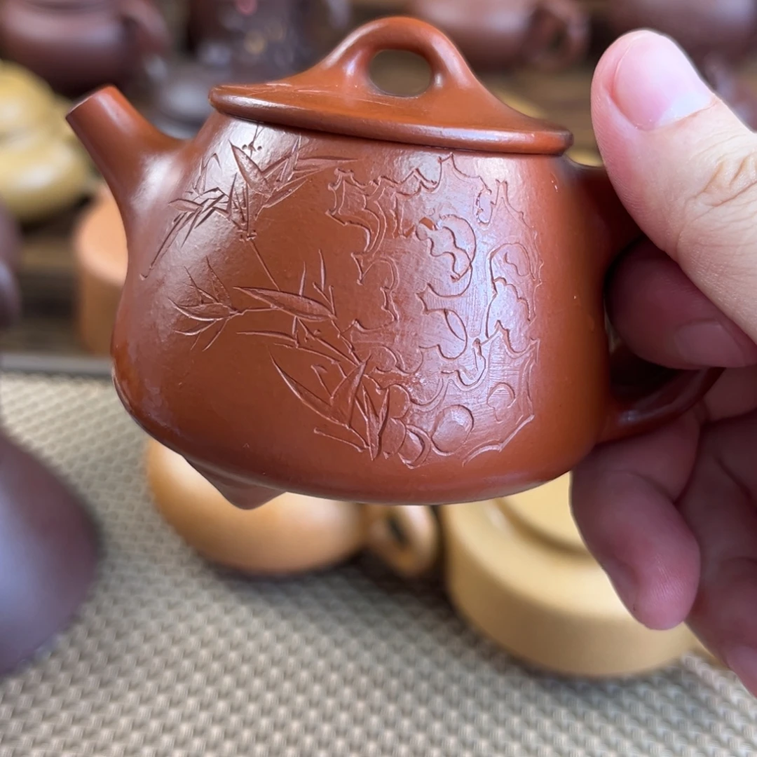 大***街紫砂茶壶手工制作工艺精湛