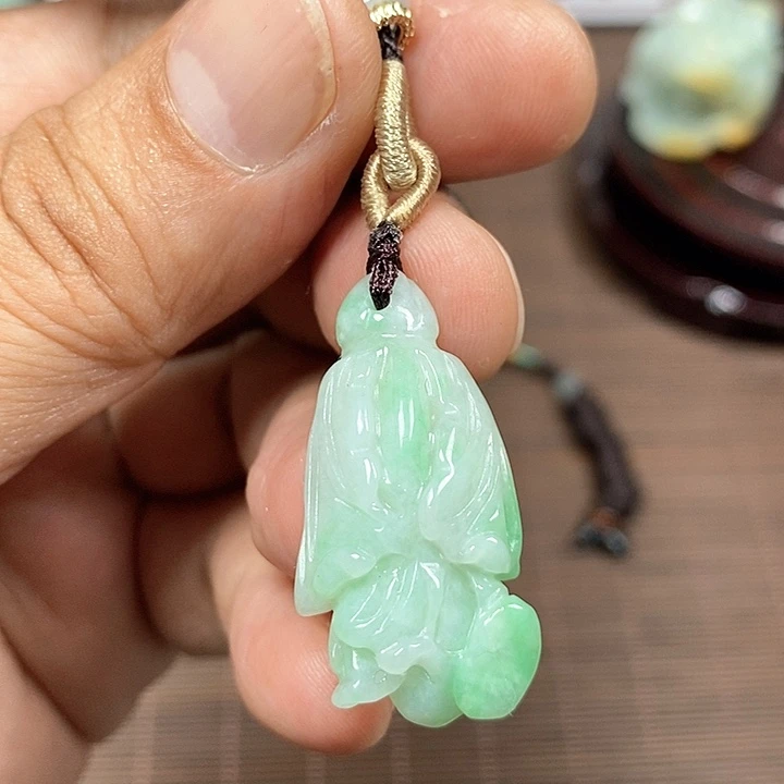 颈饰未镶嵌翡翠天然翡翠玉A货配证书