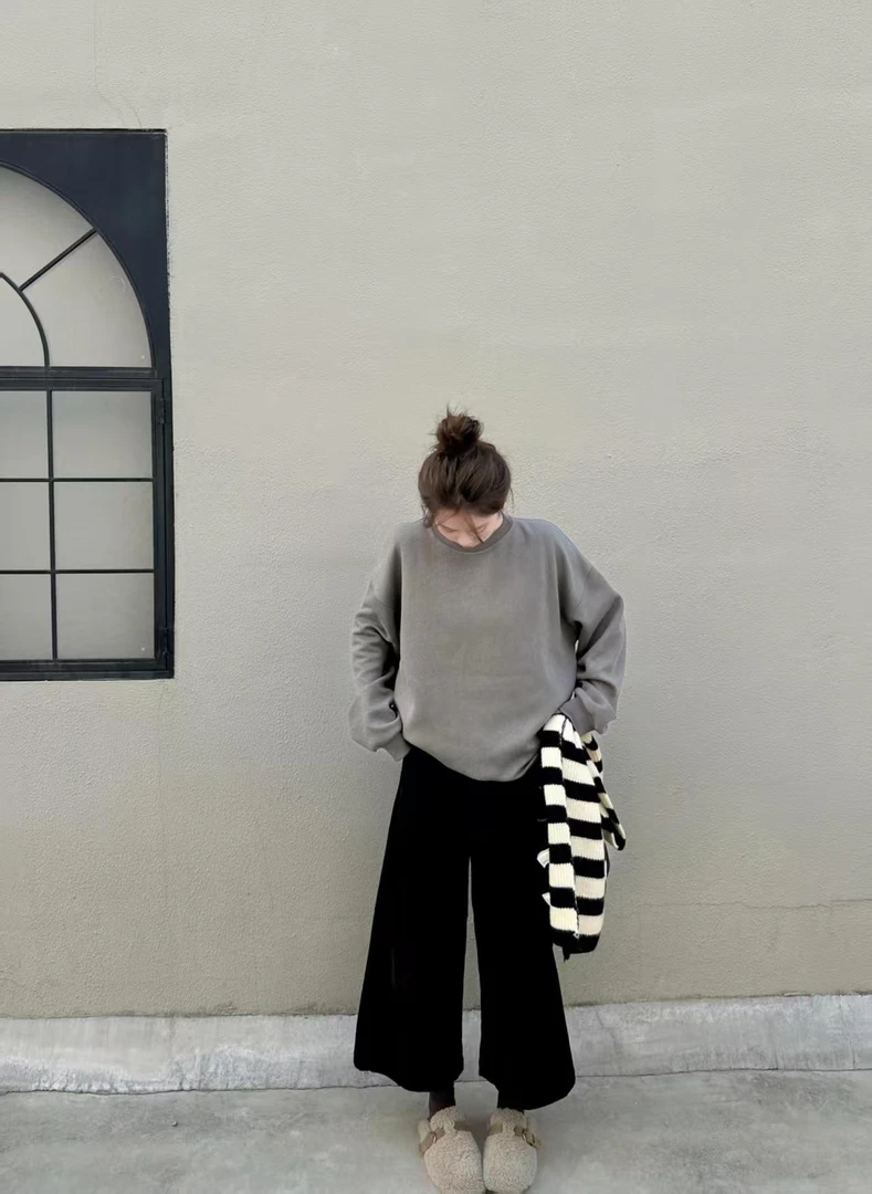 时尚套装两件套2025气质显瘦性感辣妹长袖圆领上衣宽松阔腿长裤女