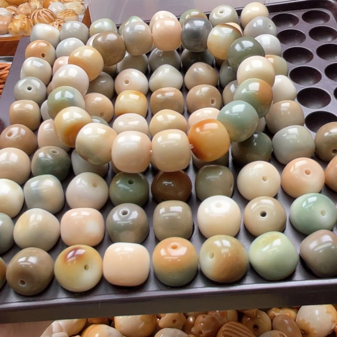 失****白玉菩提吊坠a14mm/90颗锅底