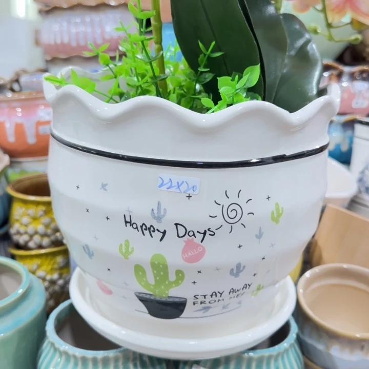 凑9块包邮，有孔，不清楚问客服