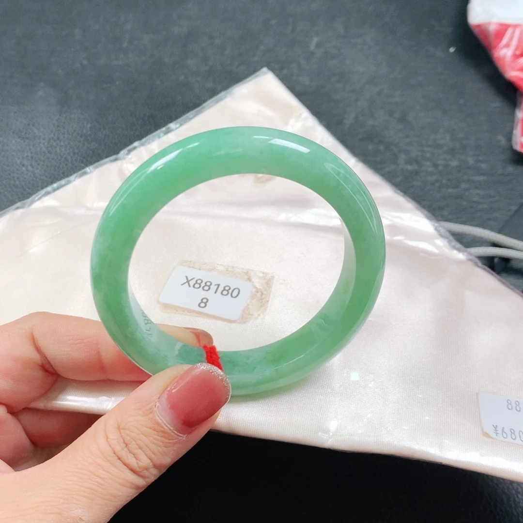 翡翠未镶嵌手镯03