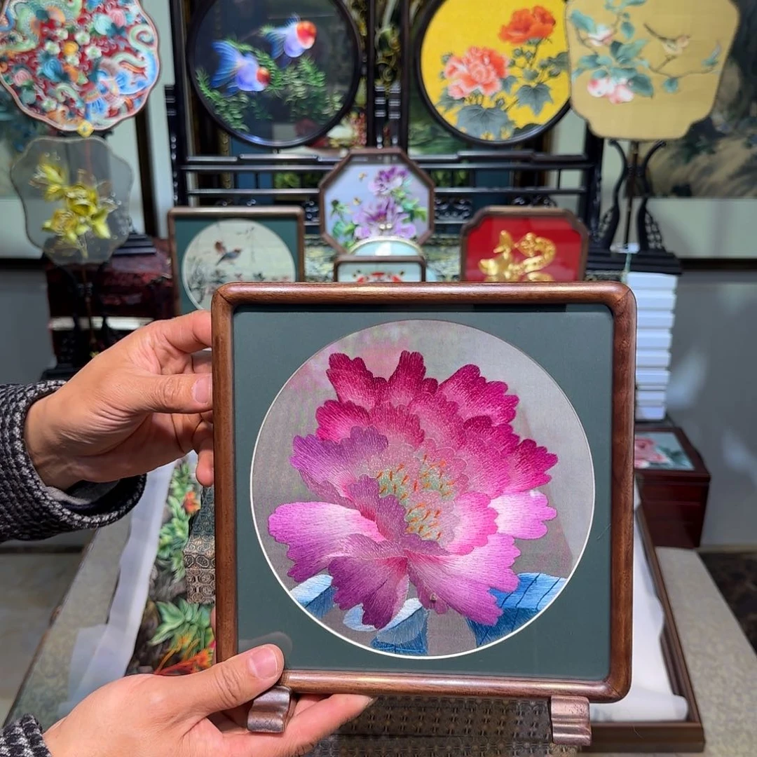 刺绣刺绣工艺精湛