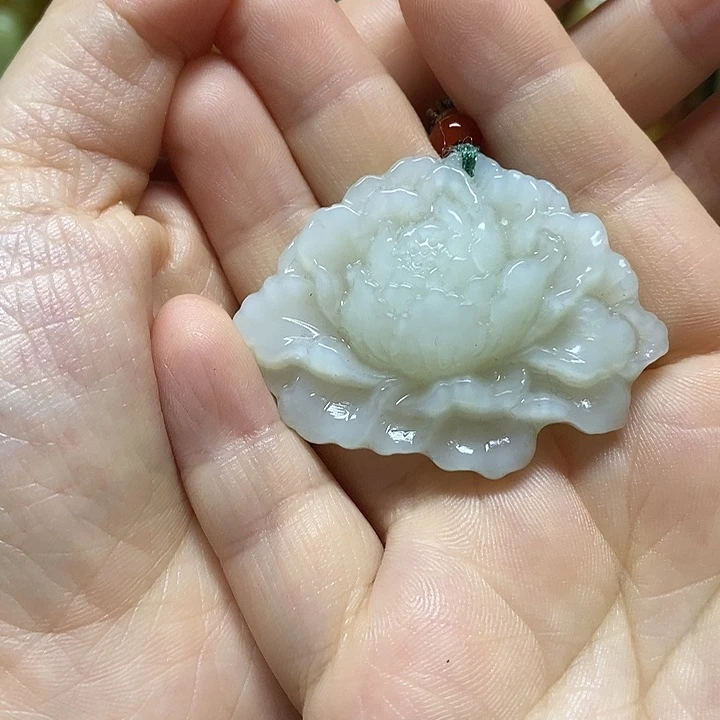 未镶嵌岫玉吊坠(赠链)