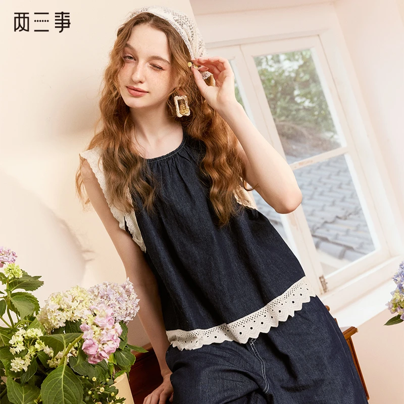 两三事宇宙传讯复古蕾丝边拼接牛仔短款上衣背心