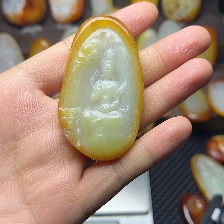 和田玉未镶嵌颈饰