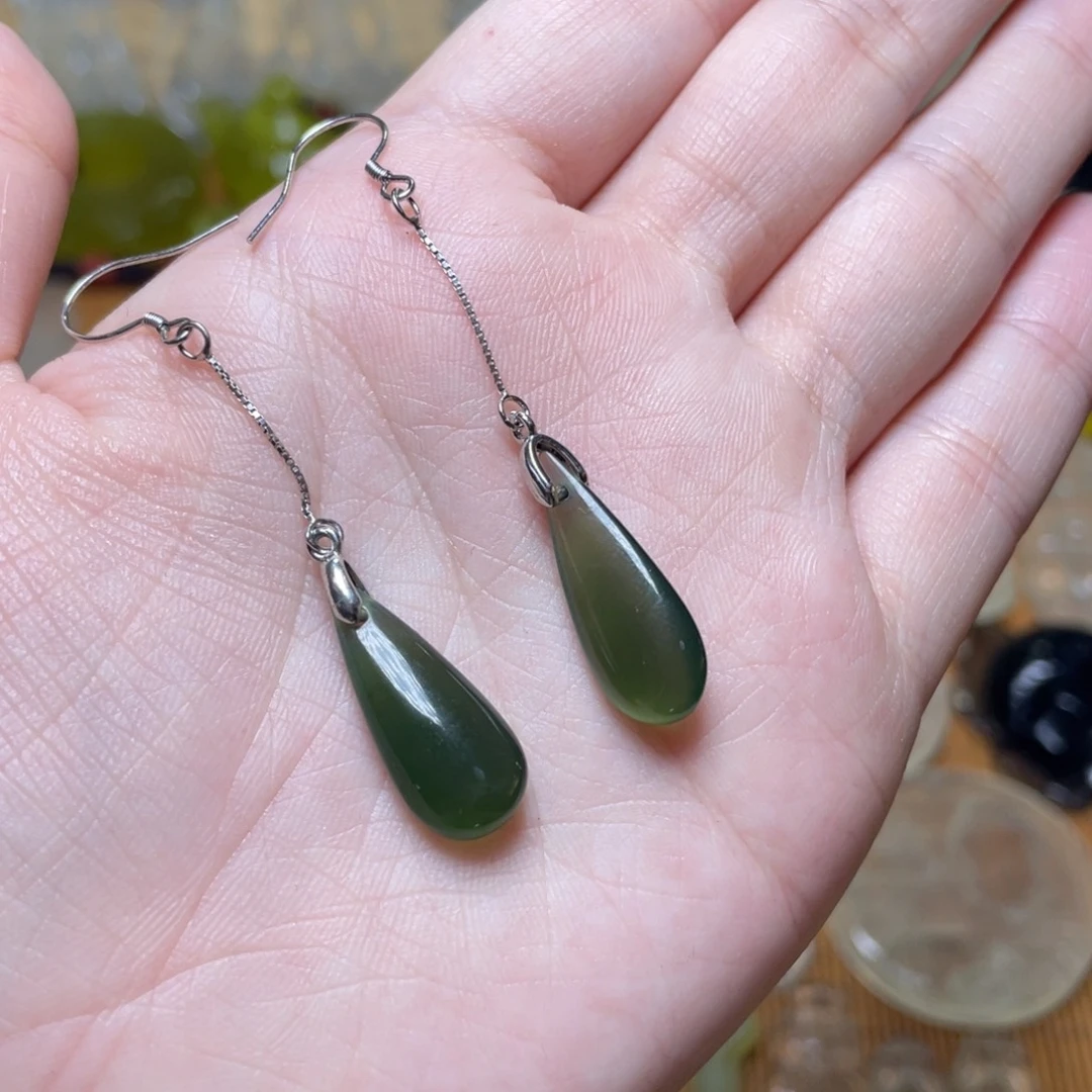 蛇纹石玉耳坠未镶嵌点*～