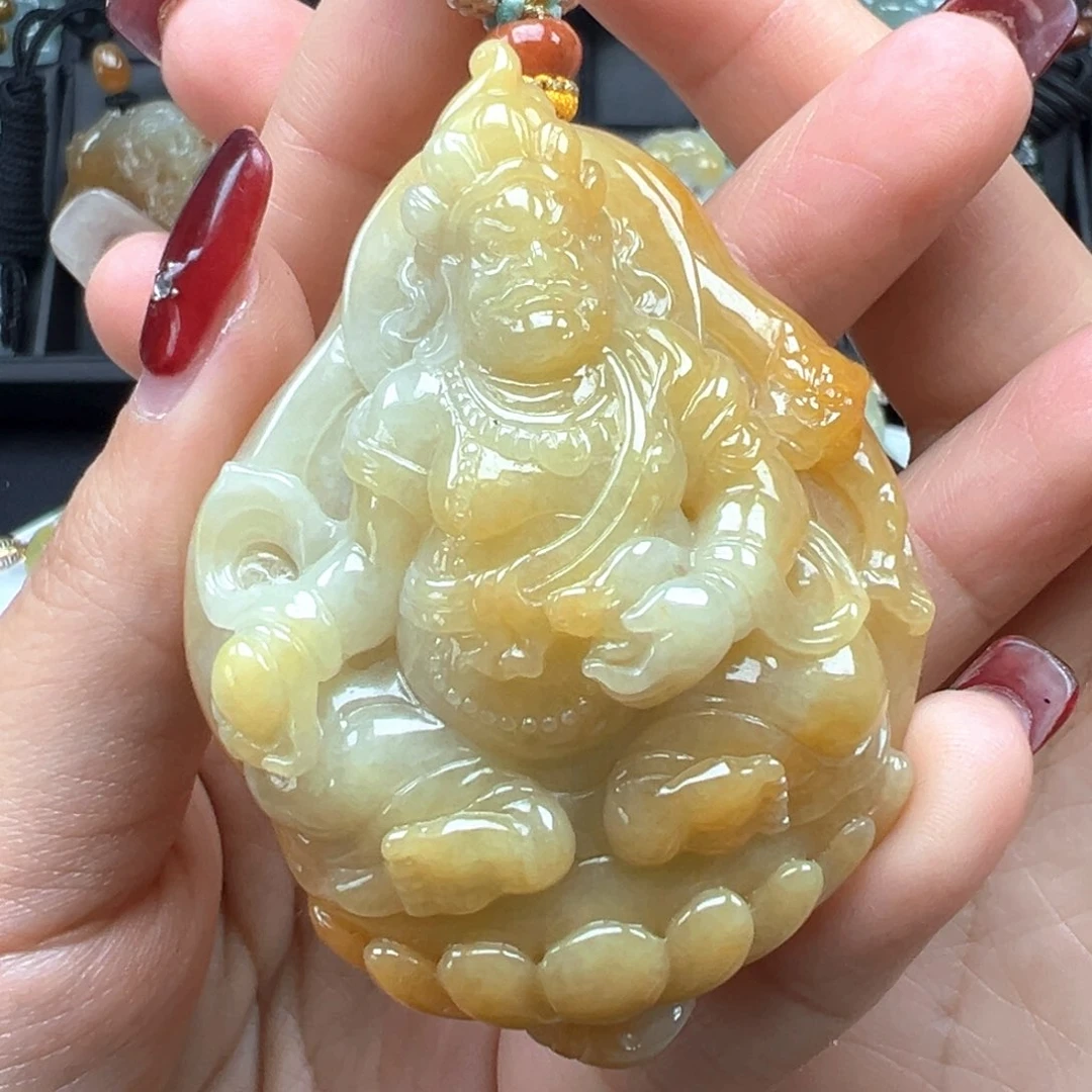 翡翠颈饰未镶嵌黄财爷