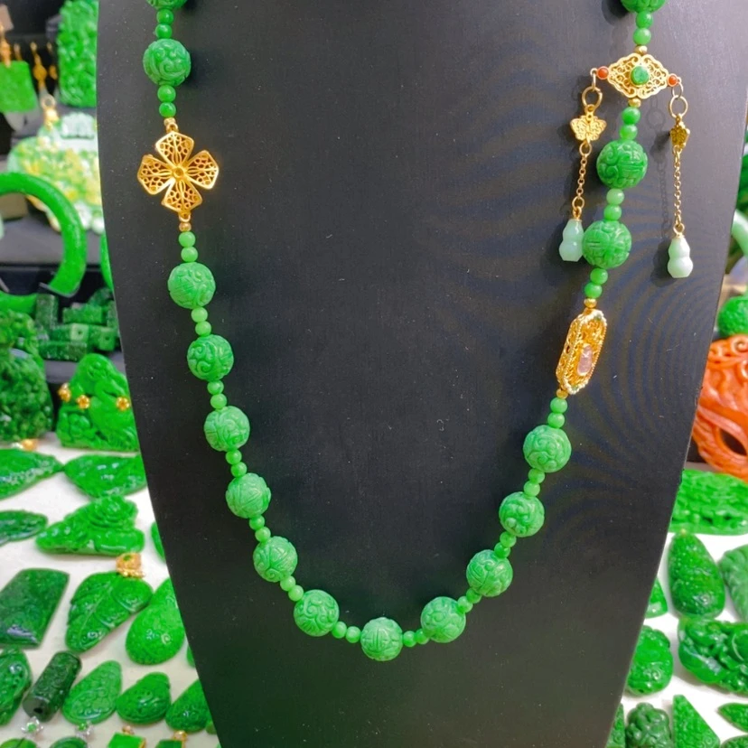 【闪购商品】翡翠未镶嵌颈饰阳绿毛衣链