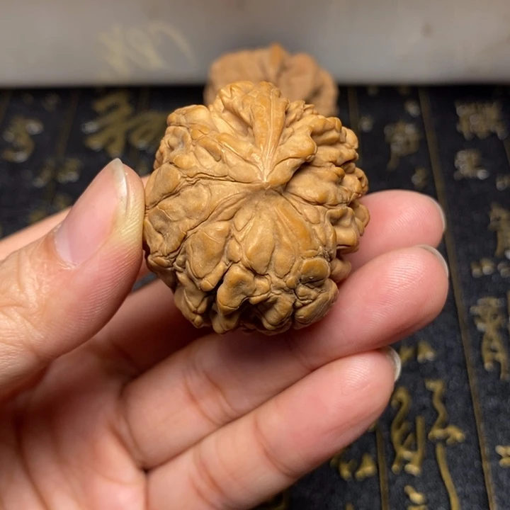 ****人文玩核桃吊坠文玩核桃异形单只