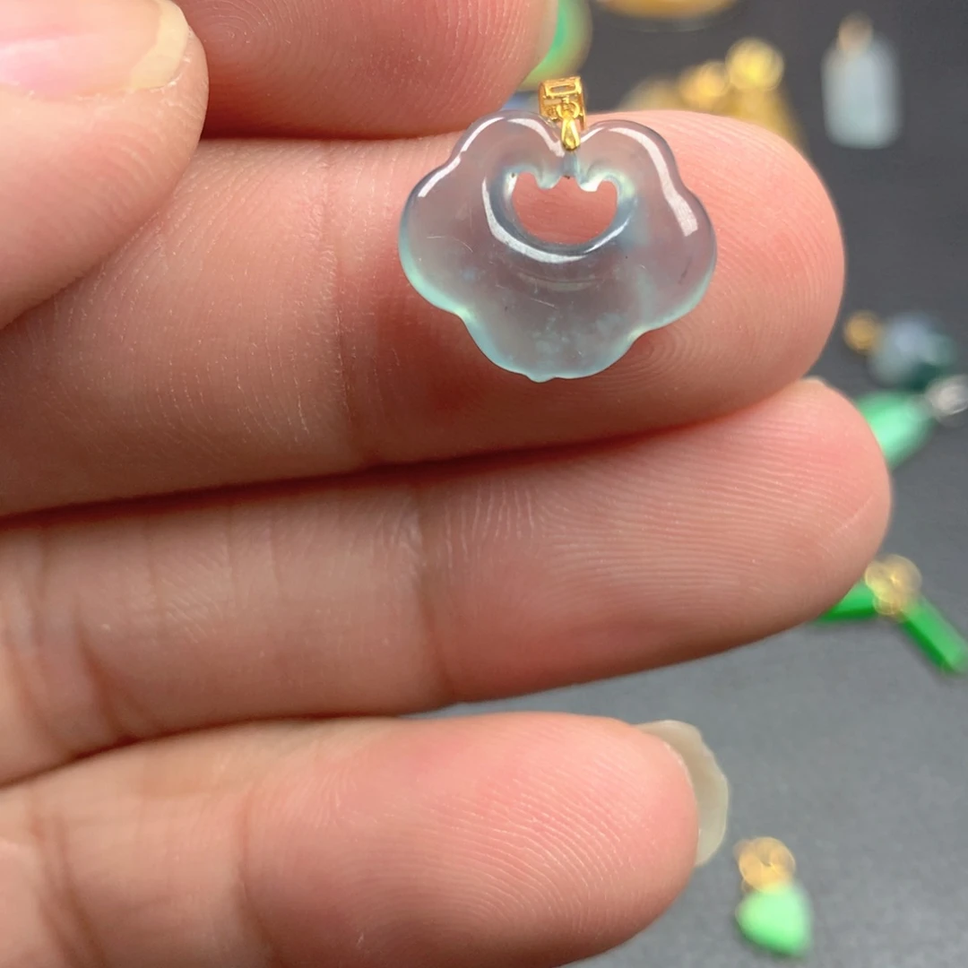 【闪购商品】颈饰18K金镶嵌翡翠翡翠