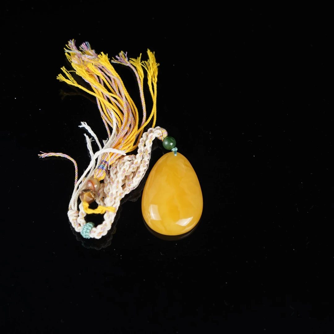 A820 焦皮料 鸡油黄蜜蜡吊坠 14.97