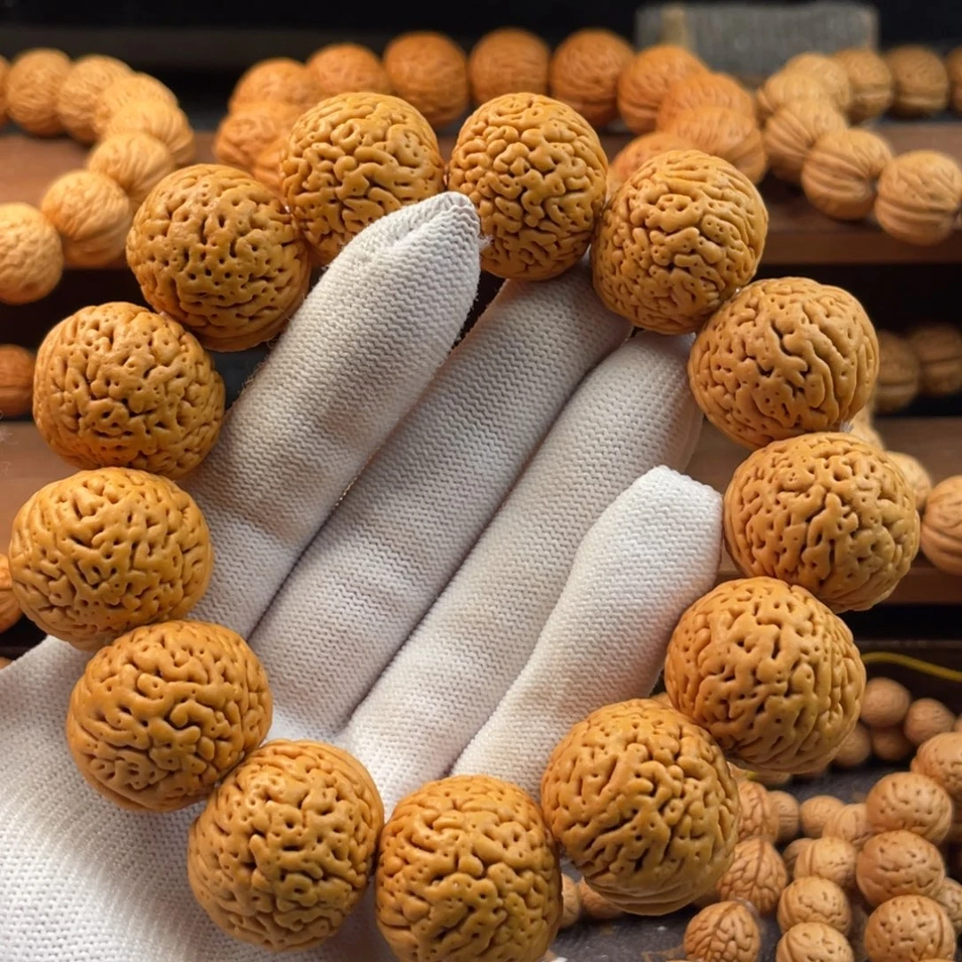 上***.吊坠桃核大龙蛋精品