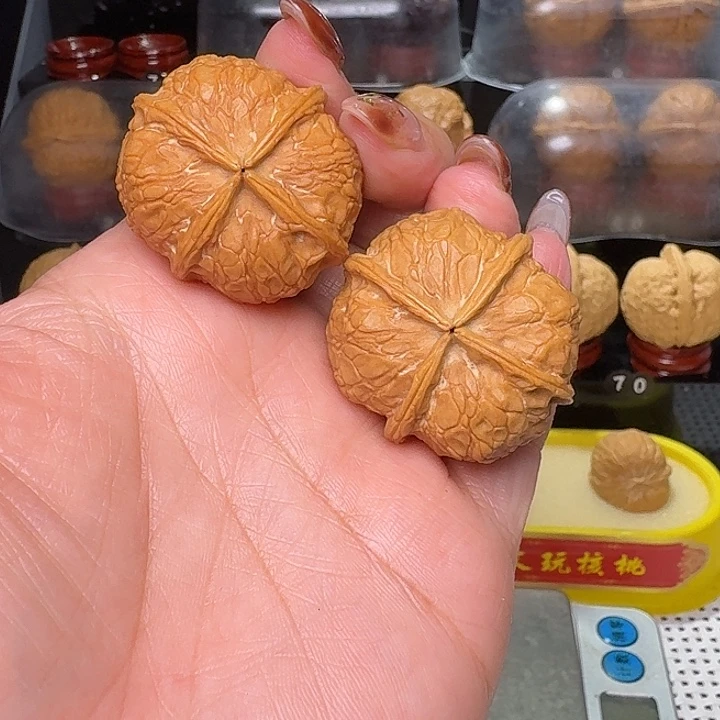 把件文玩核桃四棱…………100号