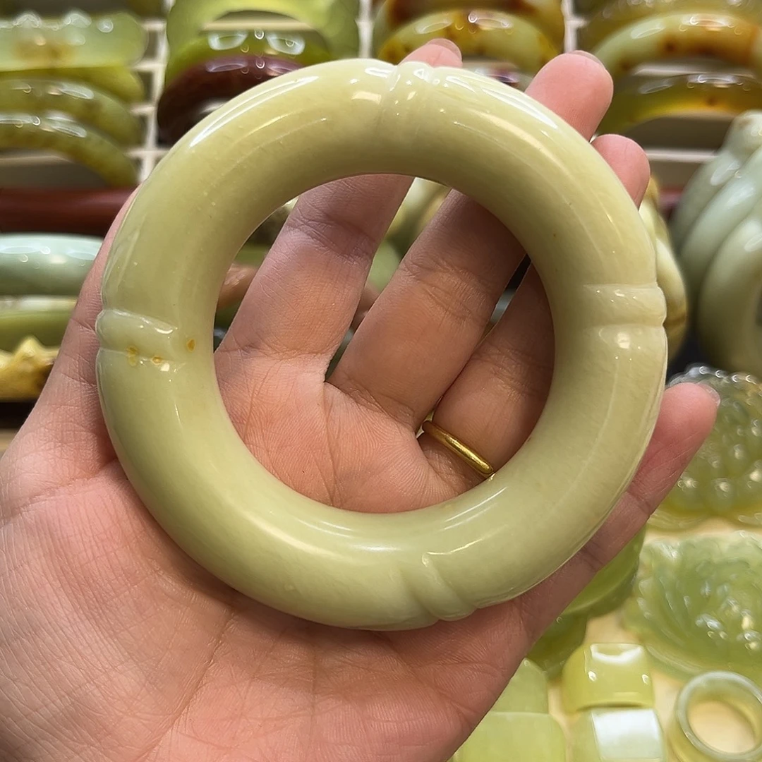 蛇纹石玉未镶嵌手镯3号56福利