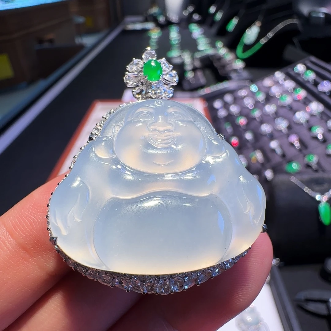 翡翠18K金镶嵌颈饰