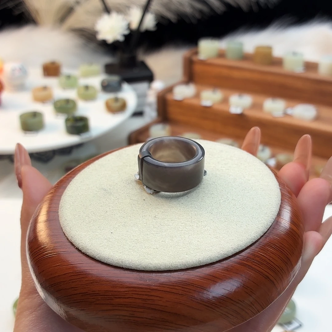 和田玉未镶嵌戒指烟紫圆切16.4j41