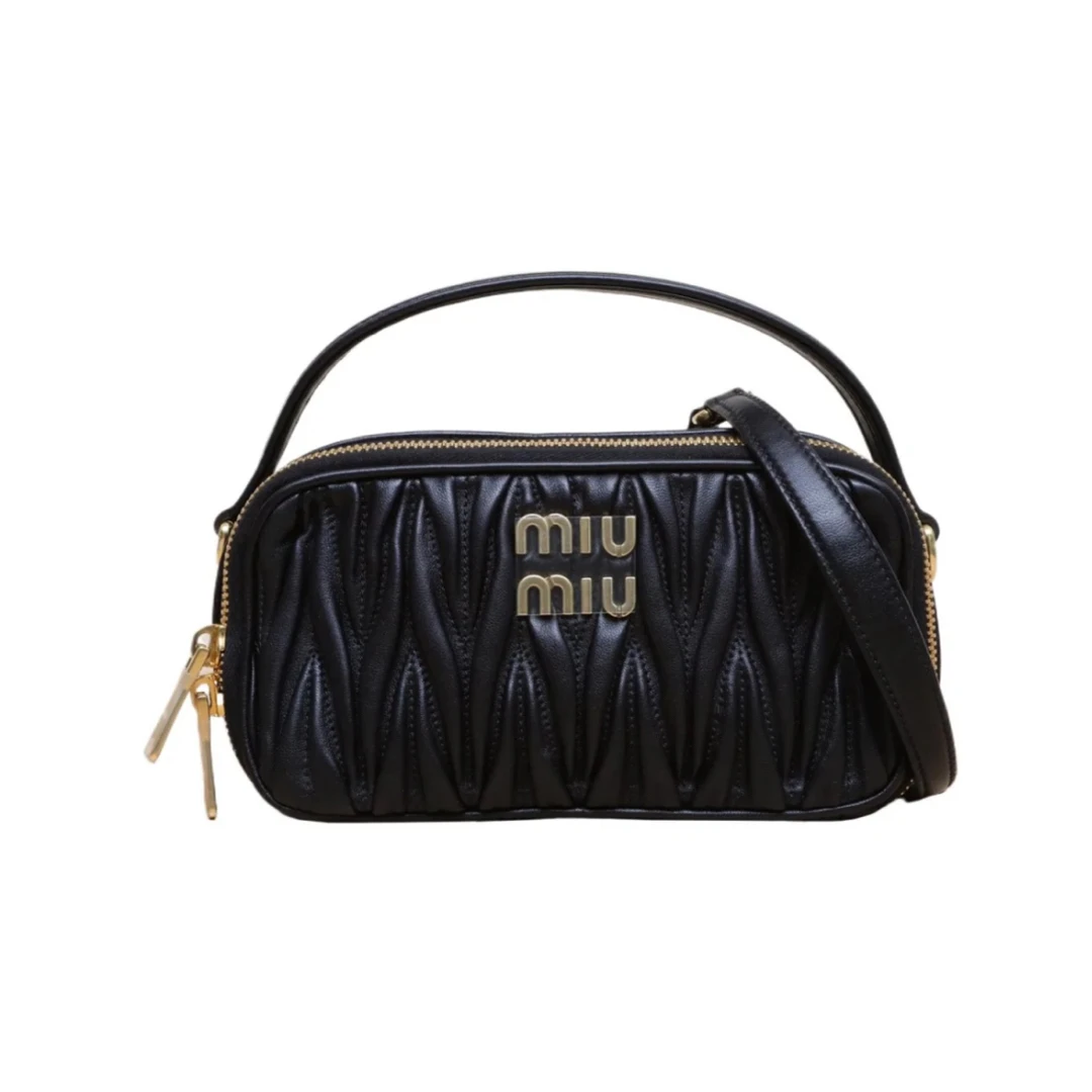 未使用 MIU MIU/缪缪 壹所奢品/相机手提褶皱mini 黑金 闲置