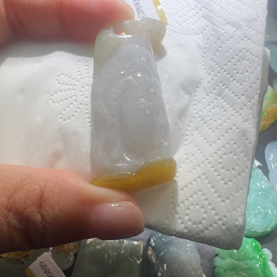 翡翠未镶嵌颈饰吊坠