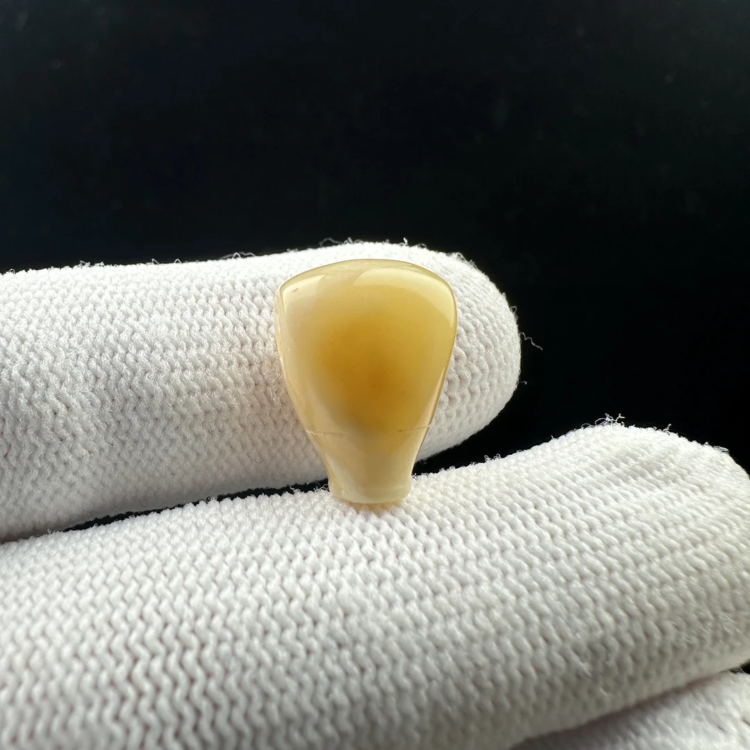 B3648天然蜜蜡瑕疵特价 三通11mm 支持复检 假一罚四