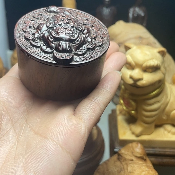 大叶紫檀（黑酸枝木类）