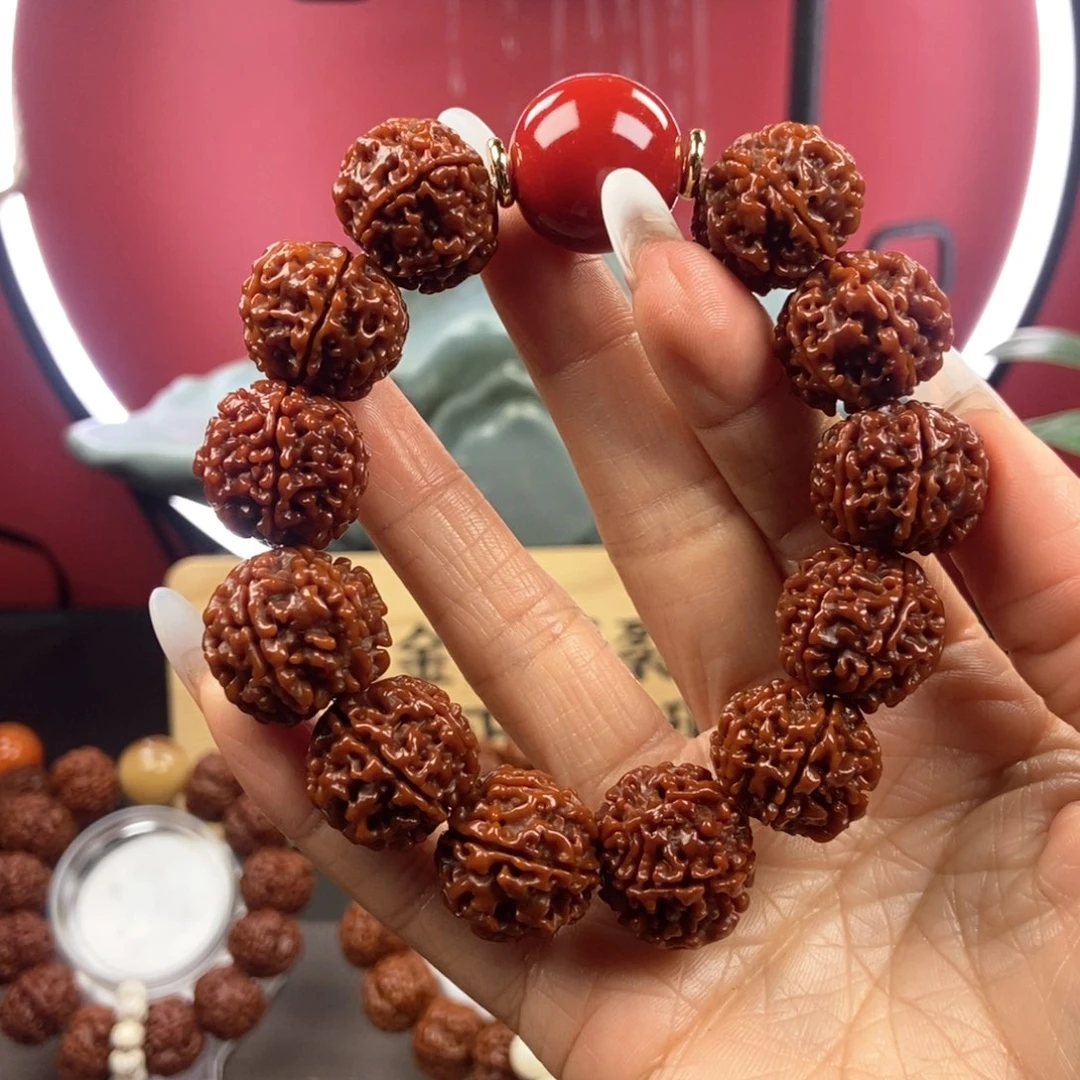 金刚菩提吊坠620红。