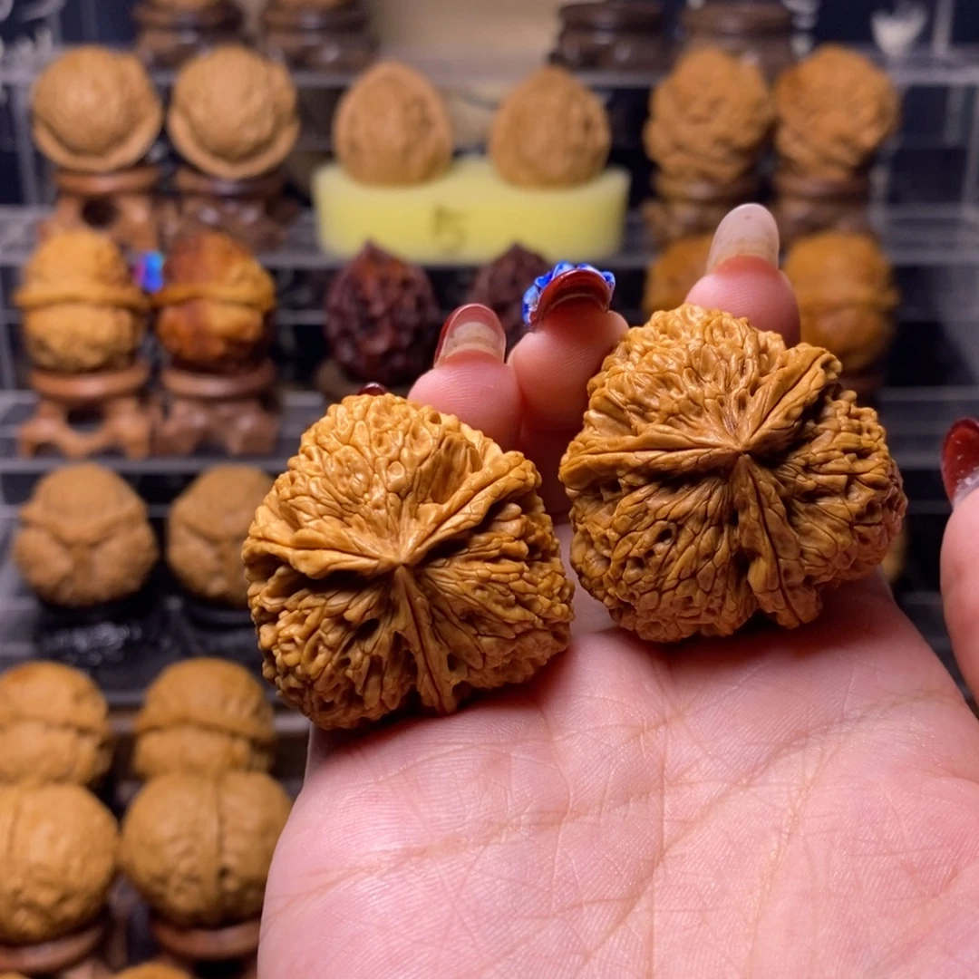 文玩核桃把件Z46水龙纹三棱37尺