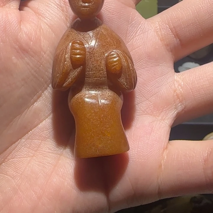 田***型未镶嵌和田玉（糖玉）挂件