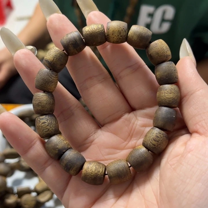 沉香手串尊*1.1鼓珠单圈多样性发1