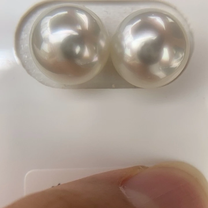 未镶嵌裸珠海水珍珠11.7mm澳白银白伴青小极光馒头对珠