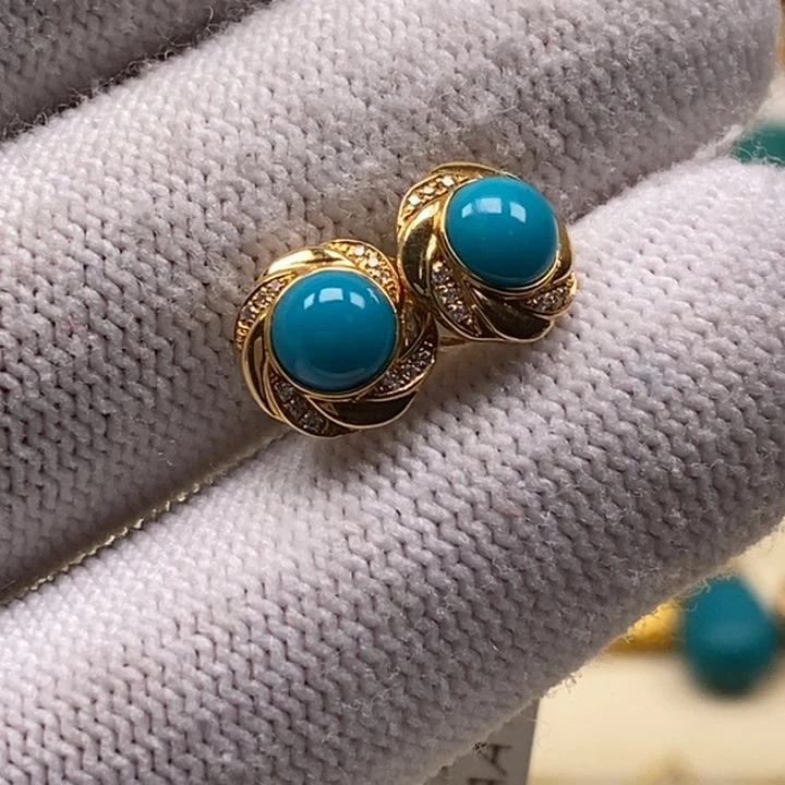 绿松石珠宝奇石18K金镶嵌太*鐏