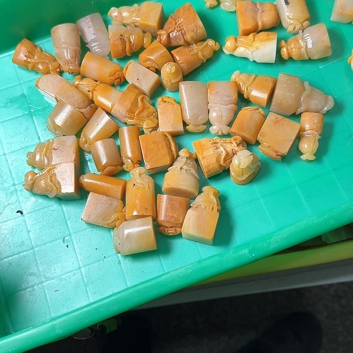 老挝石憨***香老挝石s z