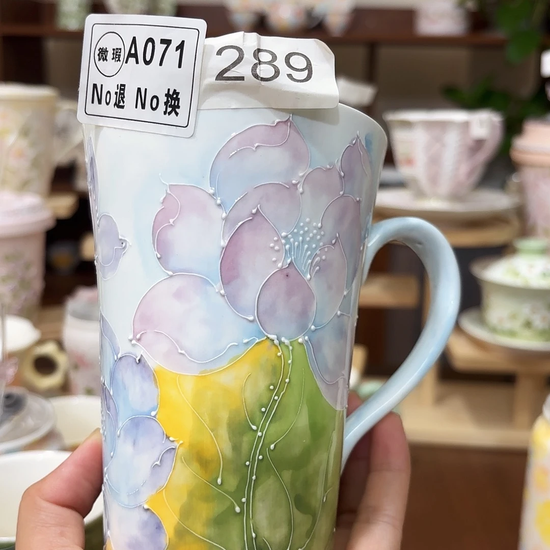 小***熊手绘创意高温釉下彩陶瓷