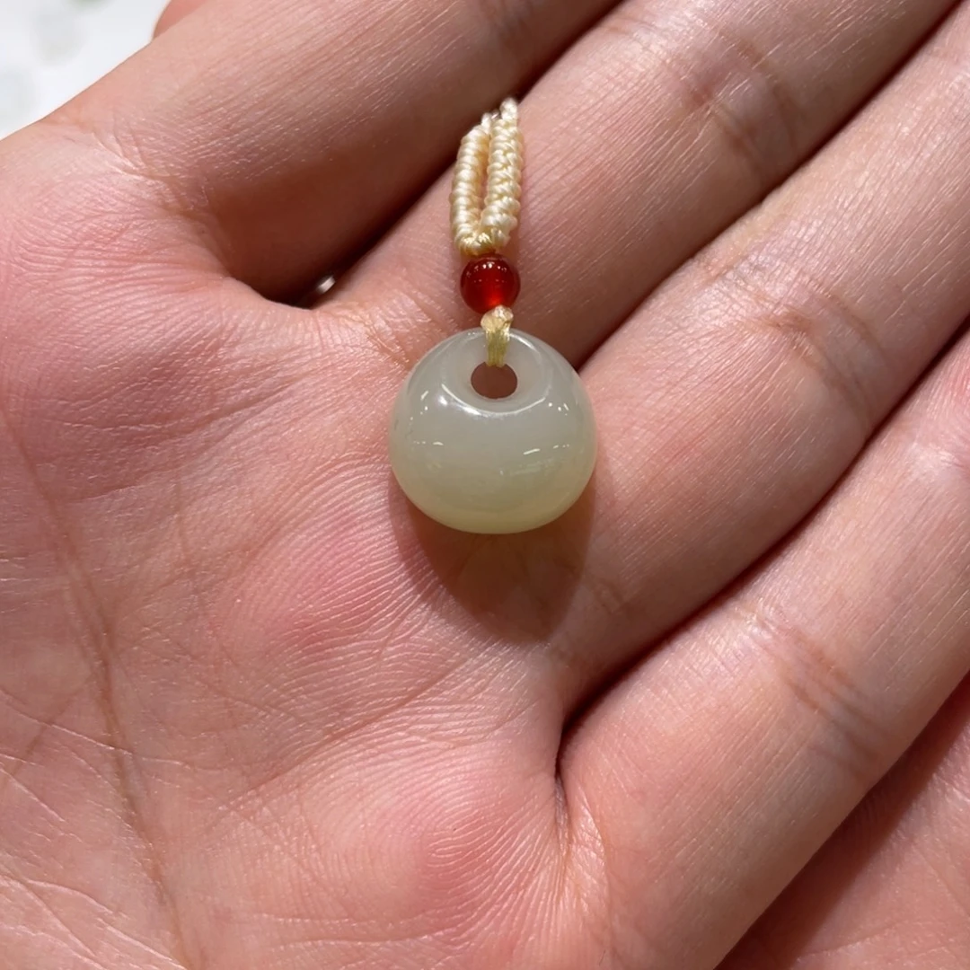 和田玉未镶嵌颈饰小福袋