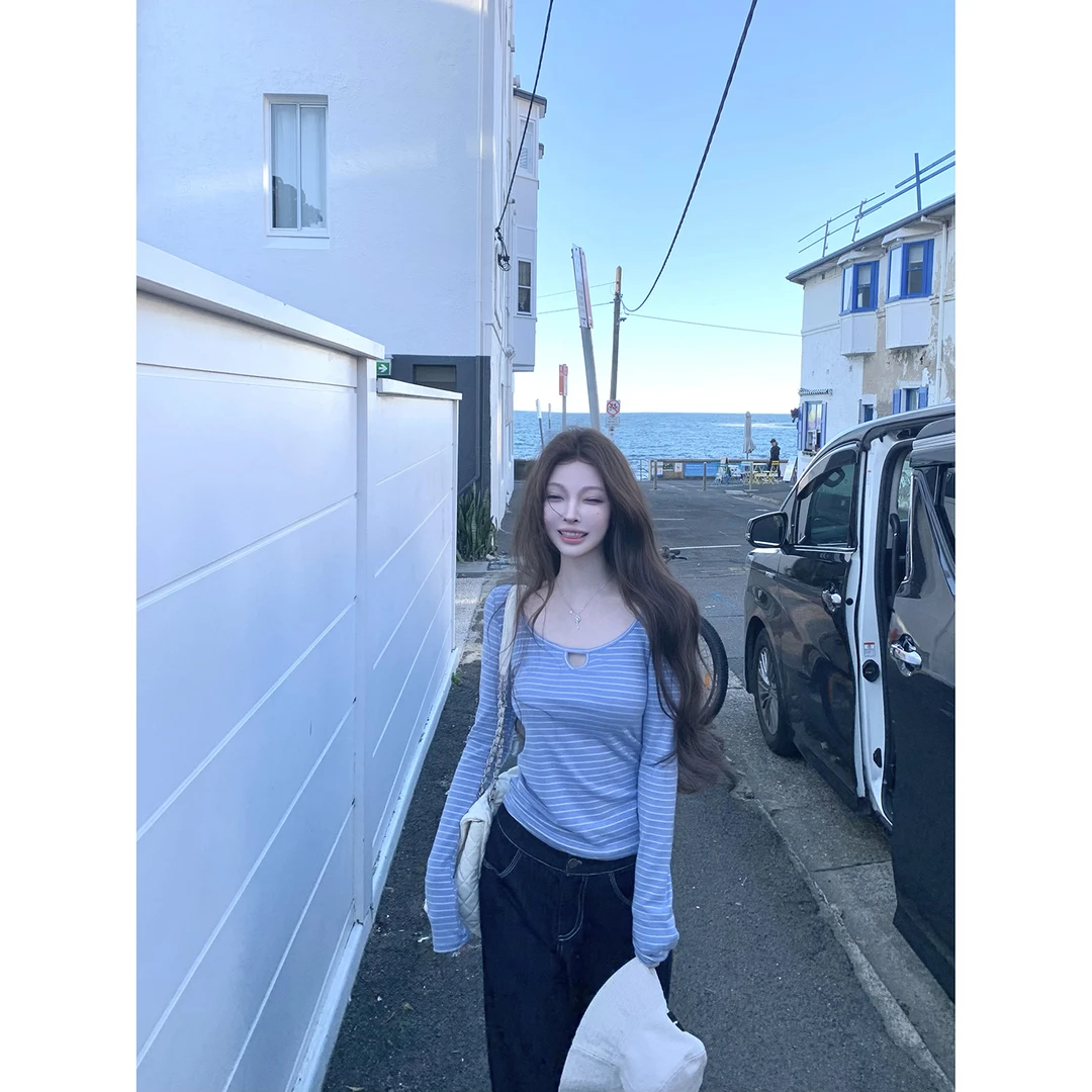 Suuuicee 冷萃甜心 纯欲大圆领复古条纹修身内搭T恤镂空设计上衣