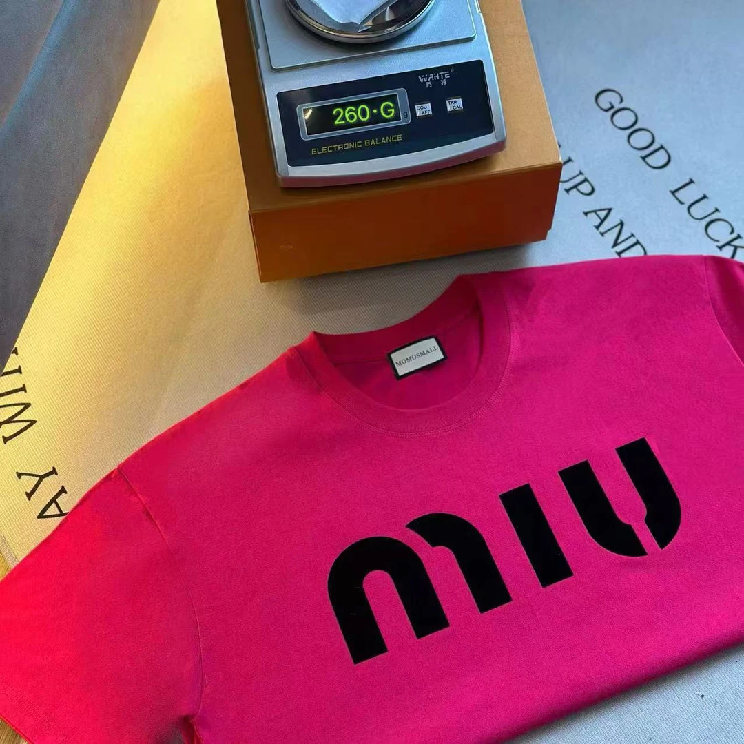 柜板 · 【大标MIU  植绒 】重磅设计师款简约落肩款印花纯棉T恤