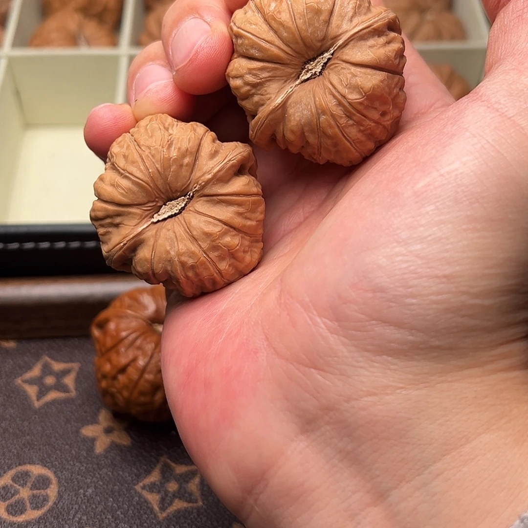 Y***g吊坠文玩核桃607yang